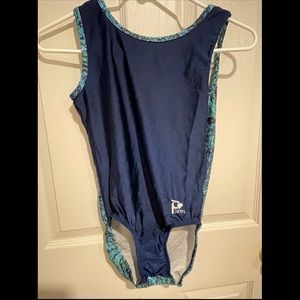 Plum practice wear leotard | adult medium | plum cares collection